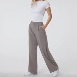 Vuori Villa Trouser Pants Size M